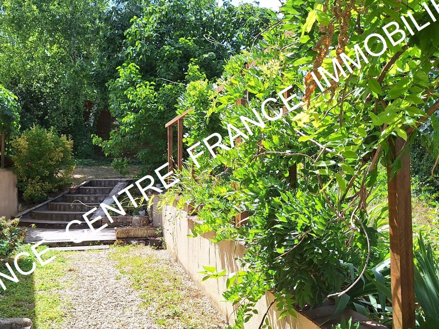 Maison à vendre - 7 pièces - 165m2 - Lunery (18000)
