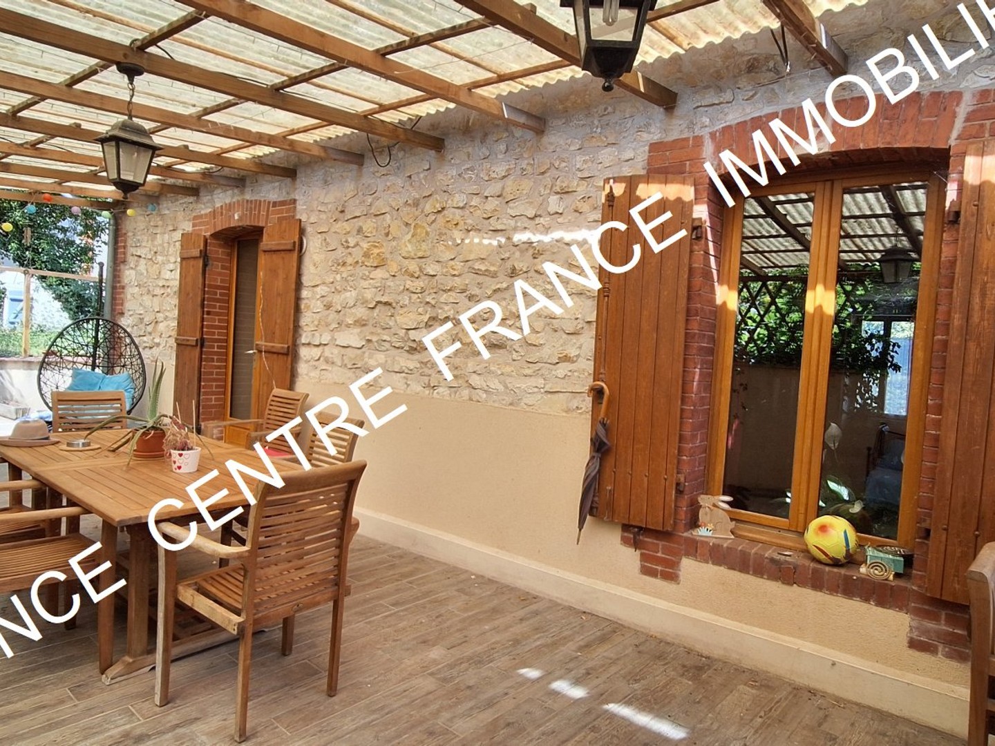 Maison à vendre - 7 pièces - 165m2 - Lunery (18000)