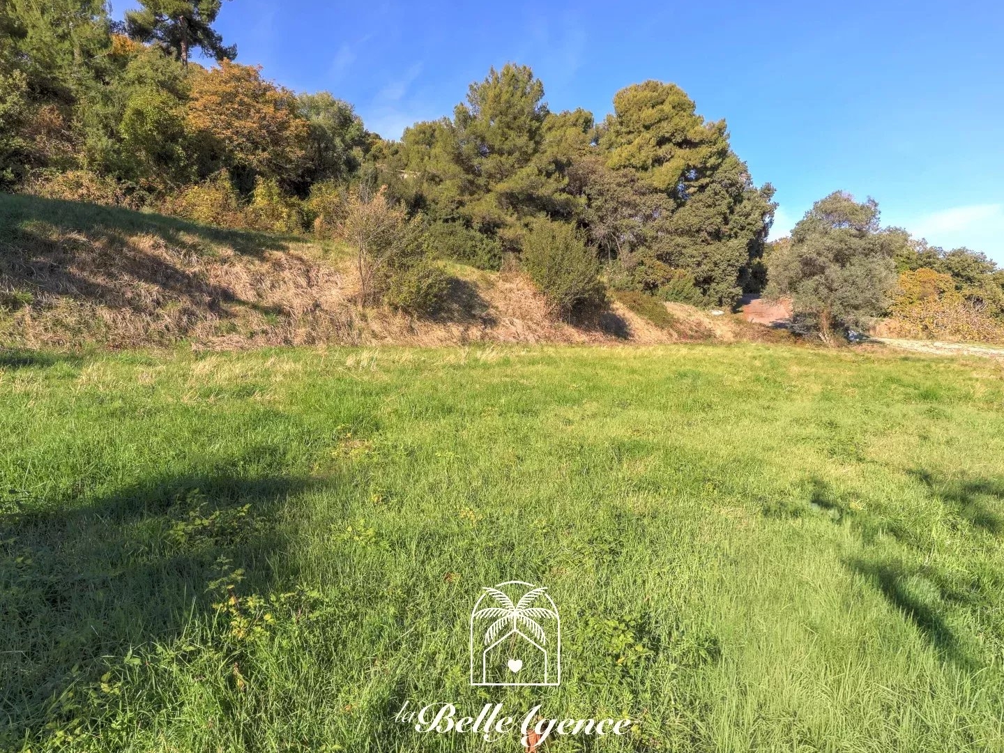 St Laurent du Var - Terrain constructible - 440m2 - 'Remi'