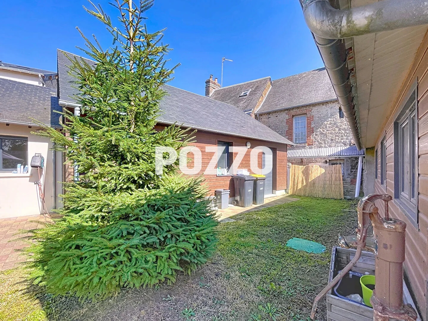 Maison 11 pièces 200 m²