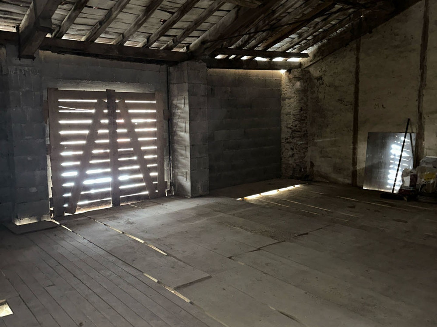 Garage / Local de 150 m2 à Valanjou