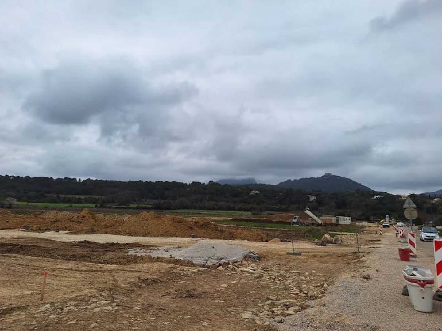 Terrain 255 m²