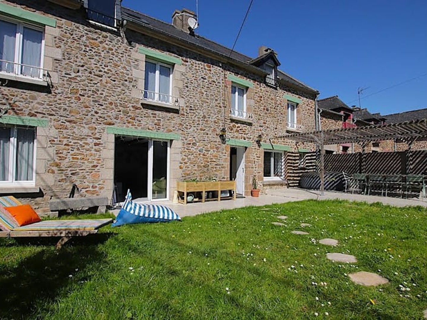 Maison 8 pièces 181 m²