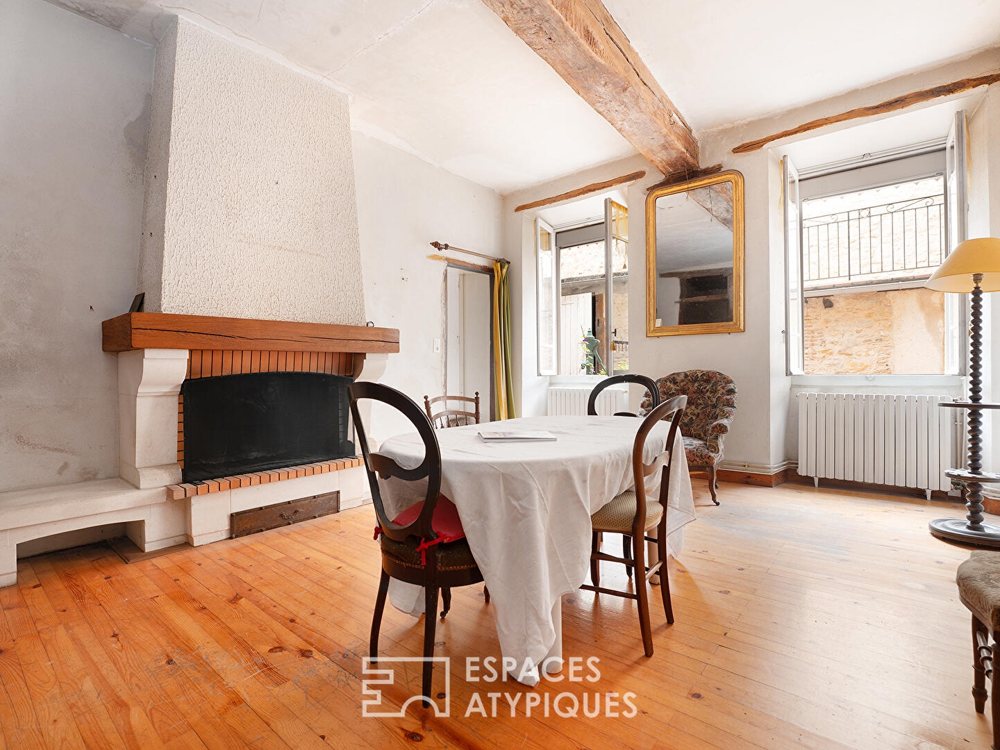 Maison de village avec jardin et garage