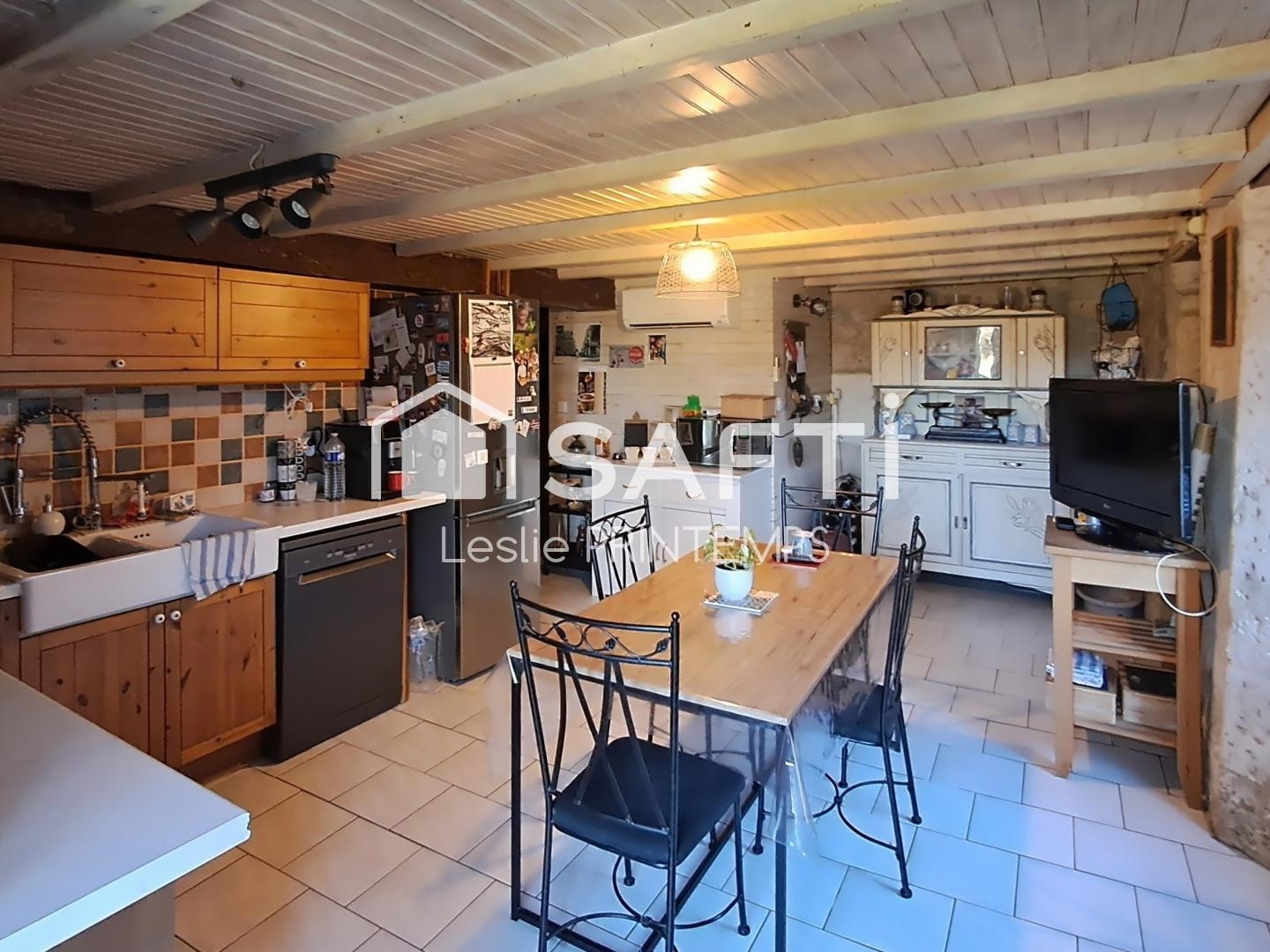 Maison à vendre - 7 pièces - 150m2 - Coulonges-Sur-L'a... (79160)