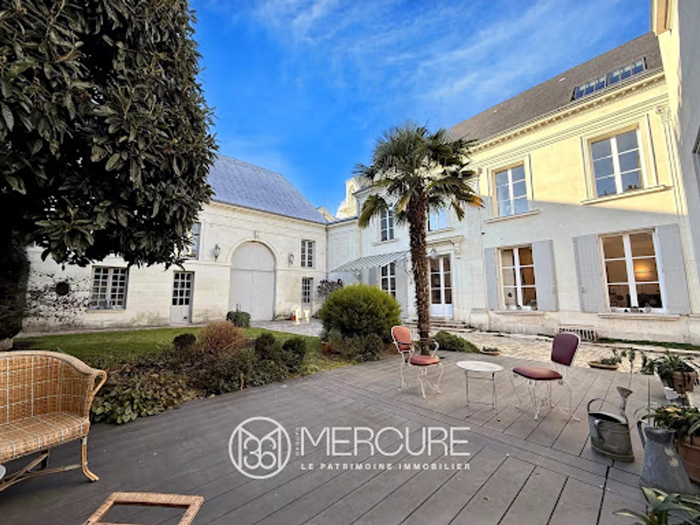 Maison à vendre - 12 pièces - 356m2 - Châtellerault (86100)