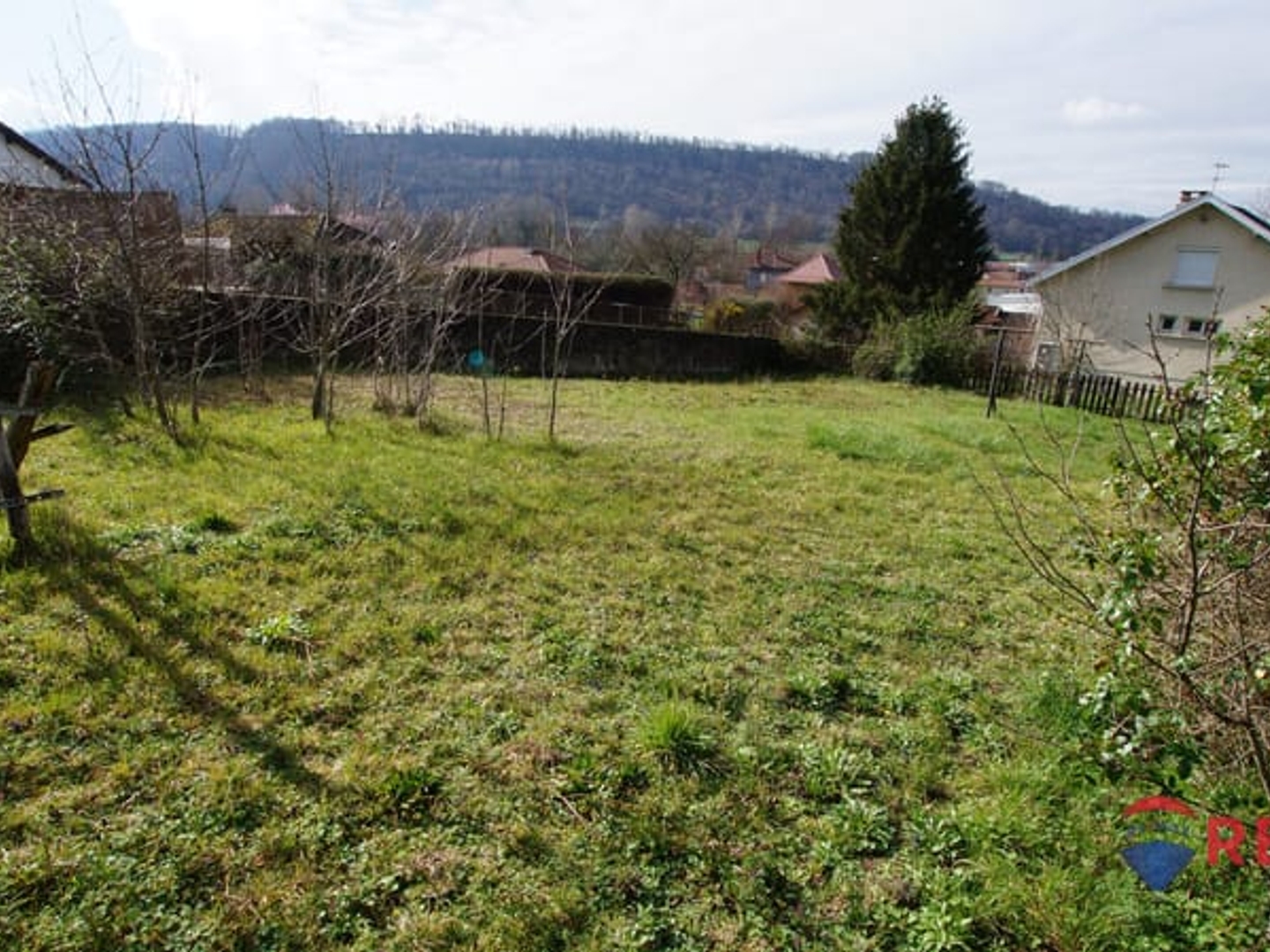 Terrain à vendre - 837m2 - Saint-Savin (38300)