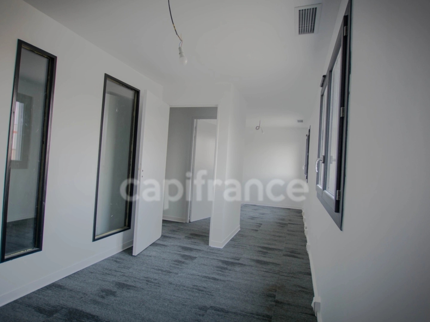 Magasin à vendre - 8 pièces - 15m2 - Sète (34200)
