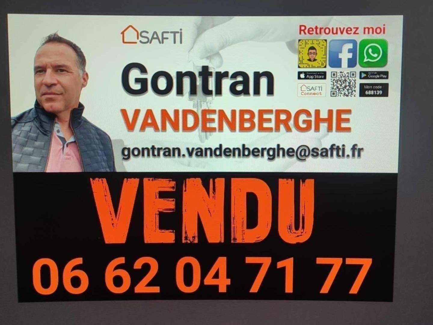 FAMILIAL ET ÉCONOME ! Semi Plain-Pied avec Grand Garage et Potentiel d'Extension