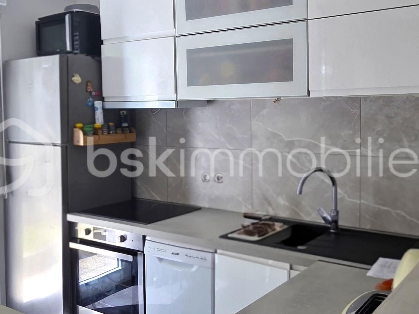 Appartement à vendre - 3 pièces - 61m2 - Brou-Sur-Chantereine (77177)