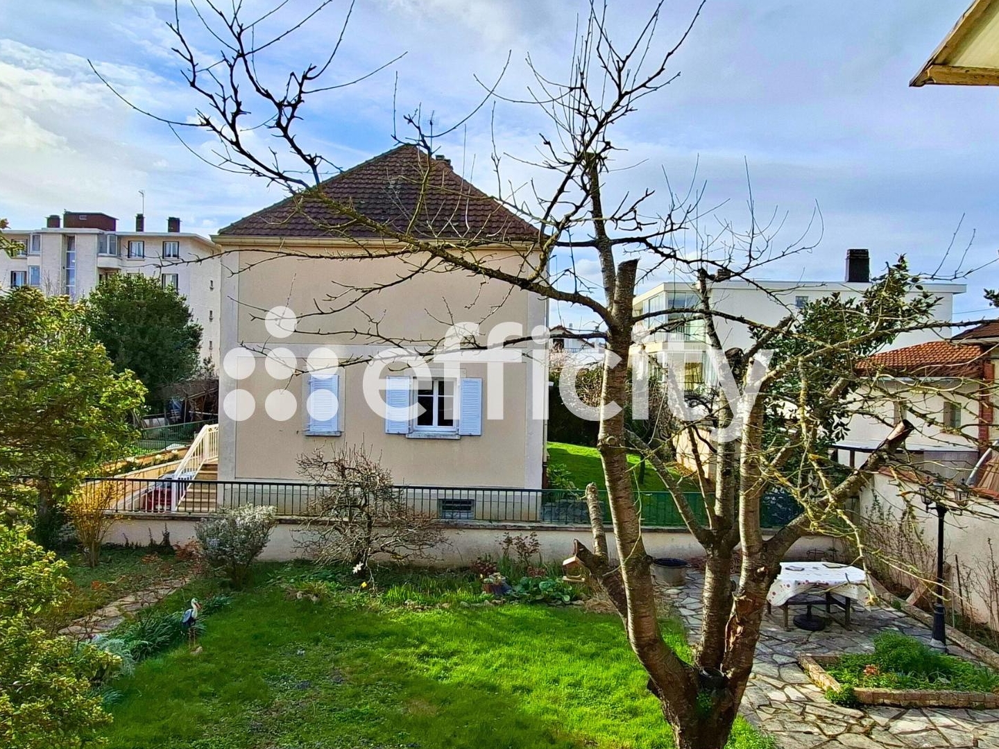 Maison à vendre - 5 pièces - 127m2 - Rueil-Malmaison (92500)