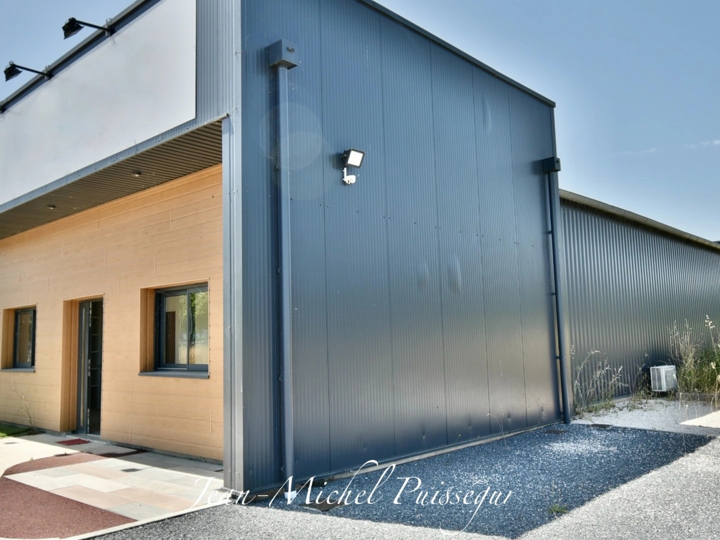 Magasin à vendre - 2 pièces - 5900m2 - Montréjeau (31210)