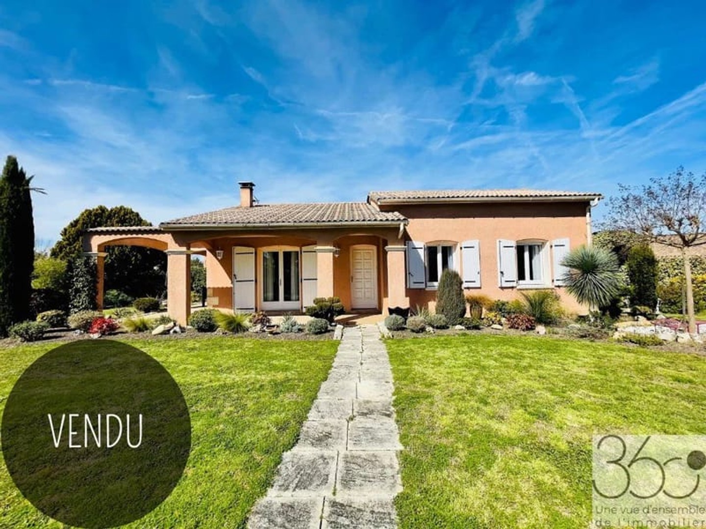 Maison T4 avec garage et jardin clos.