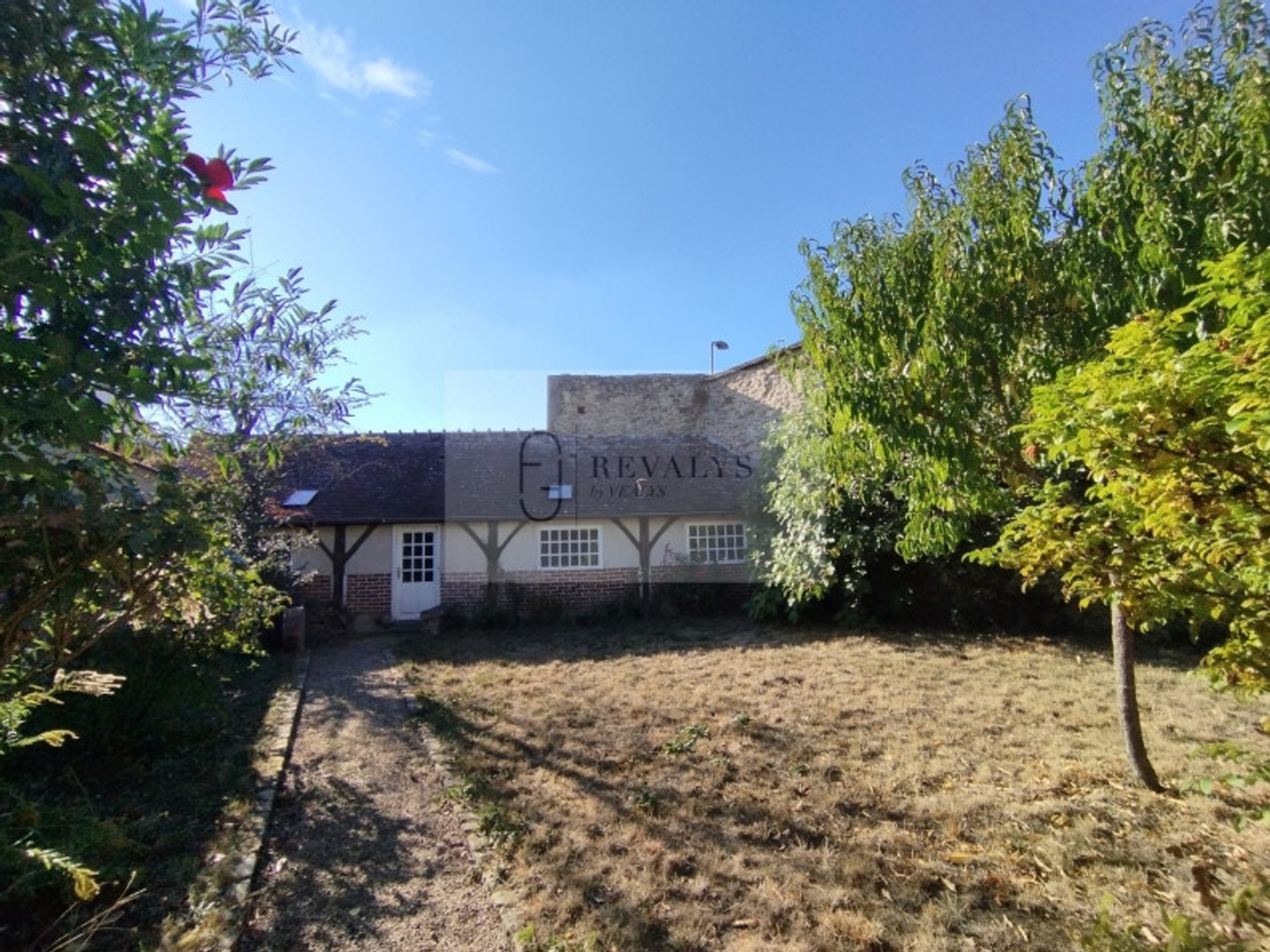Immeuble à vendre - 341m2 - Autun (71400)