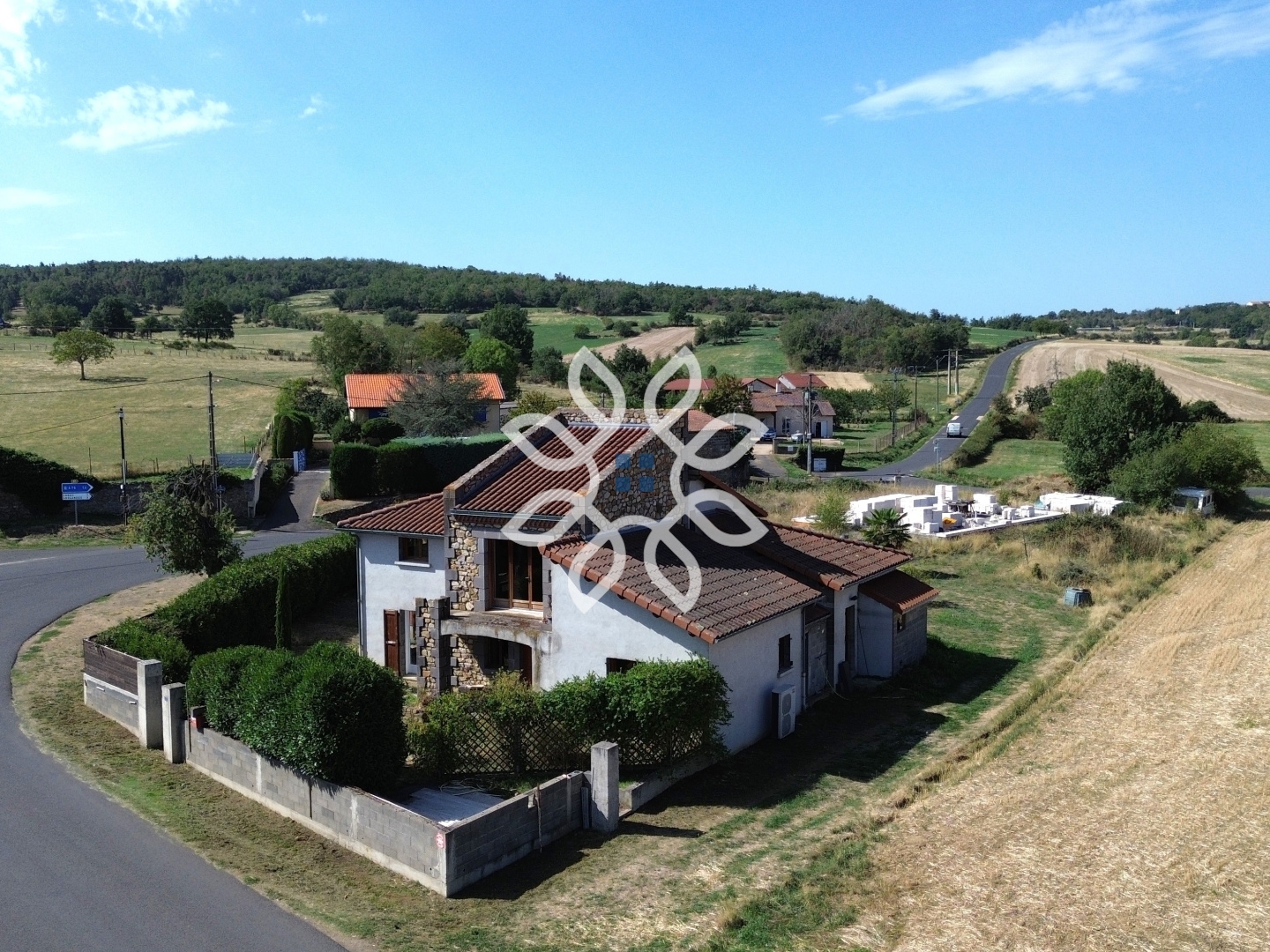 Maison à vendre - 5 pièces - 183m2 - Saint-Géron (43360)