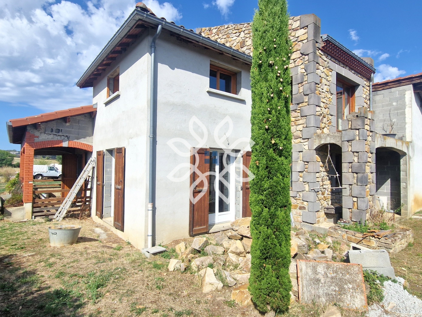 Maison à vendre - 5 pièces - 183m2 - Saint-Géron (43360)