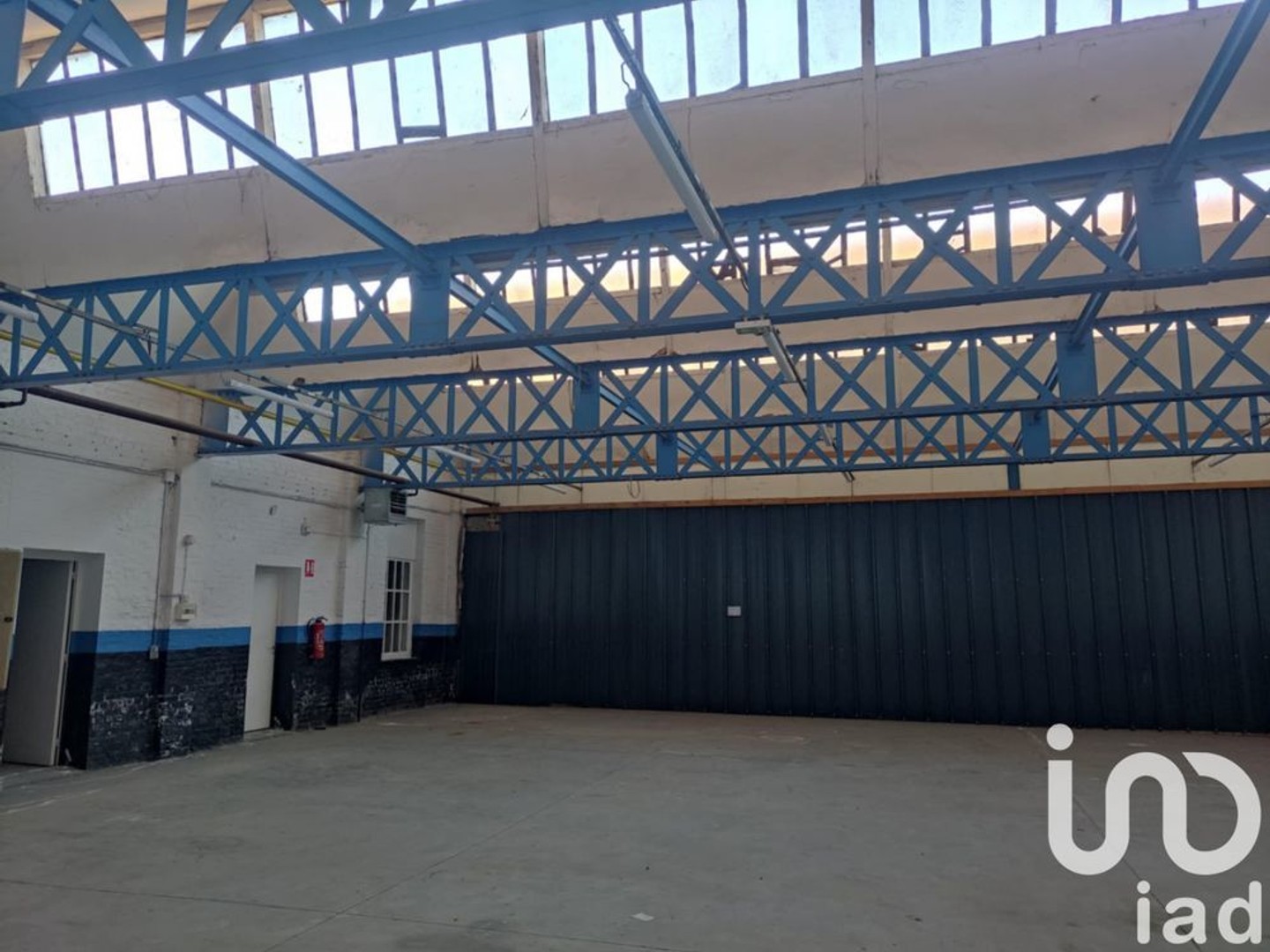 Vente garage 580 m²