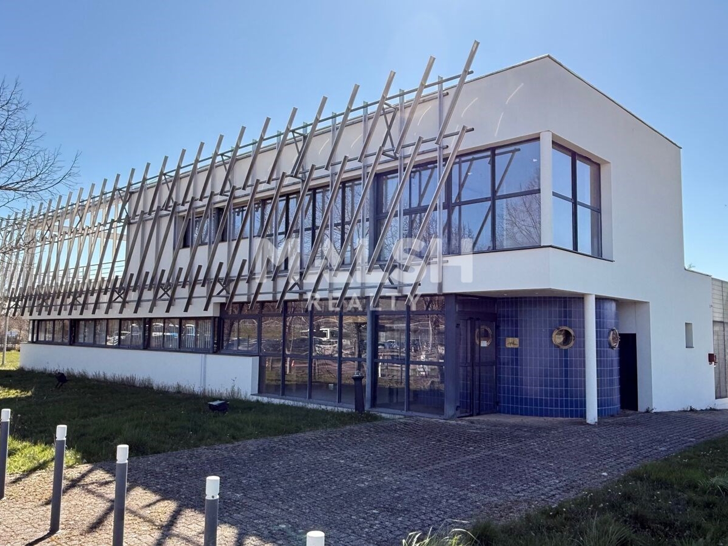 Bureaux 330 m²