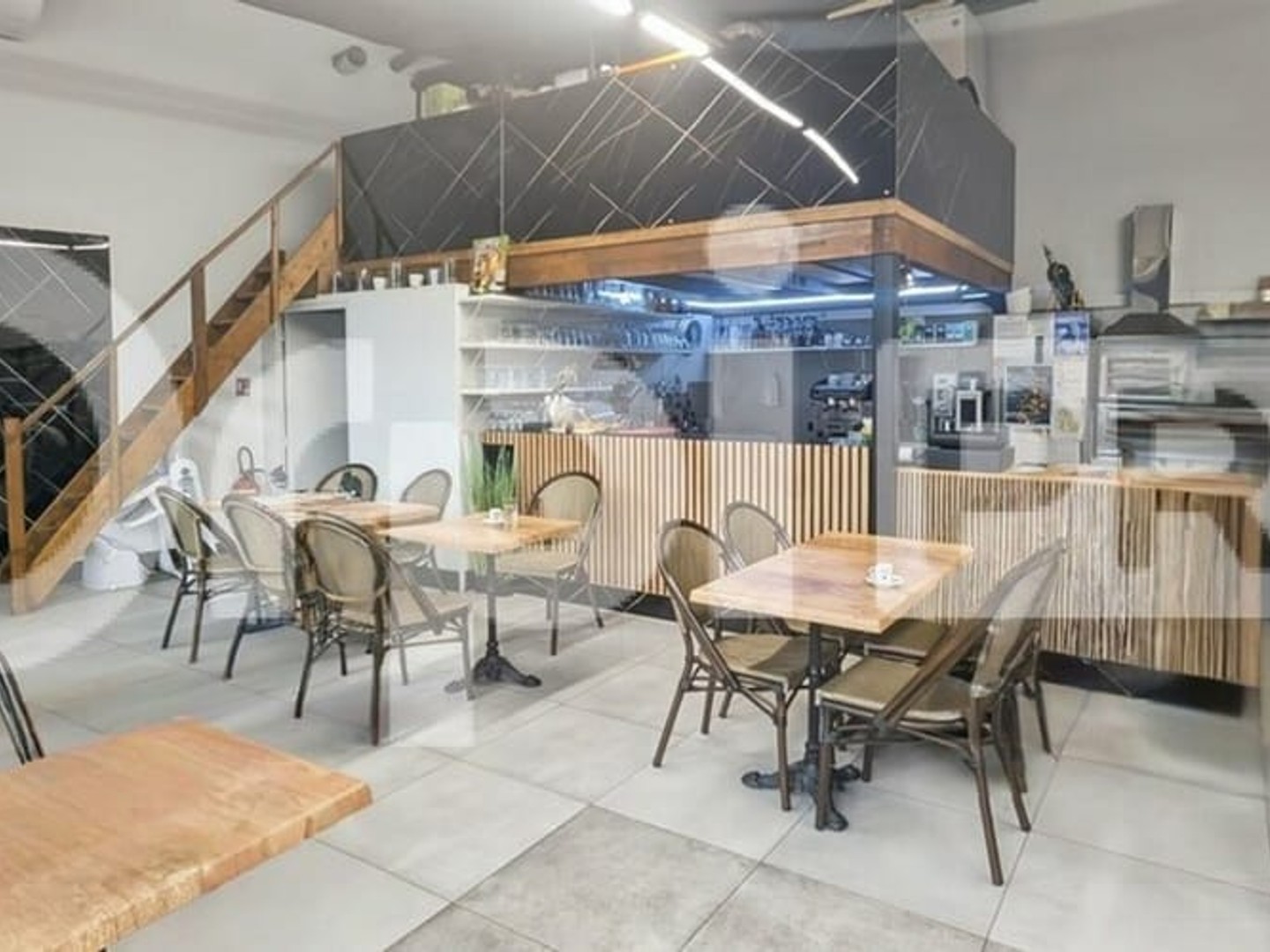 Fonds de commerce 57 m²