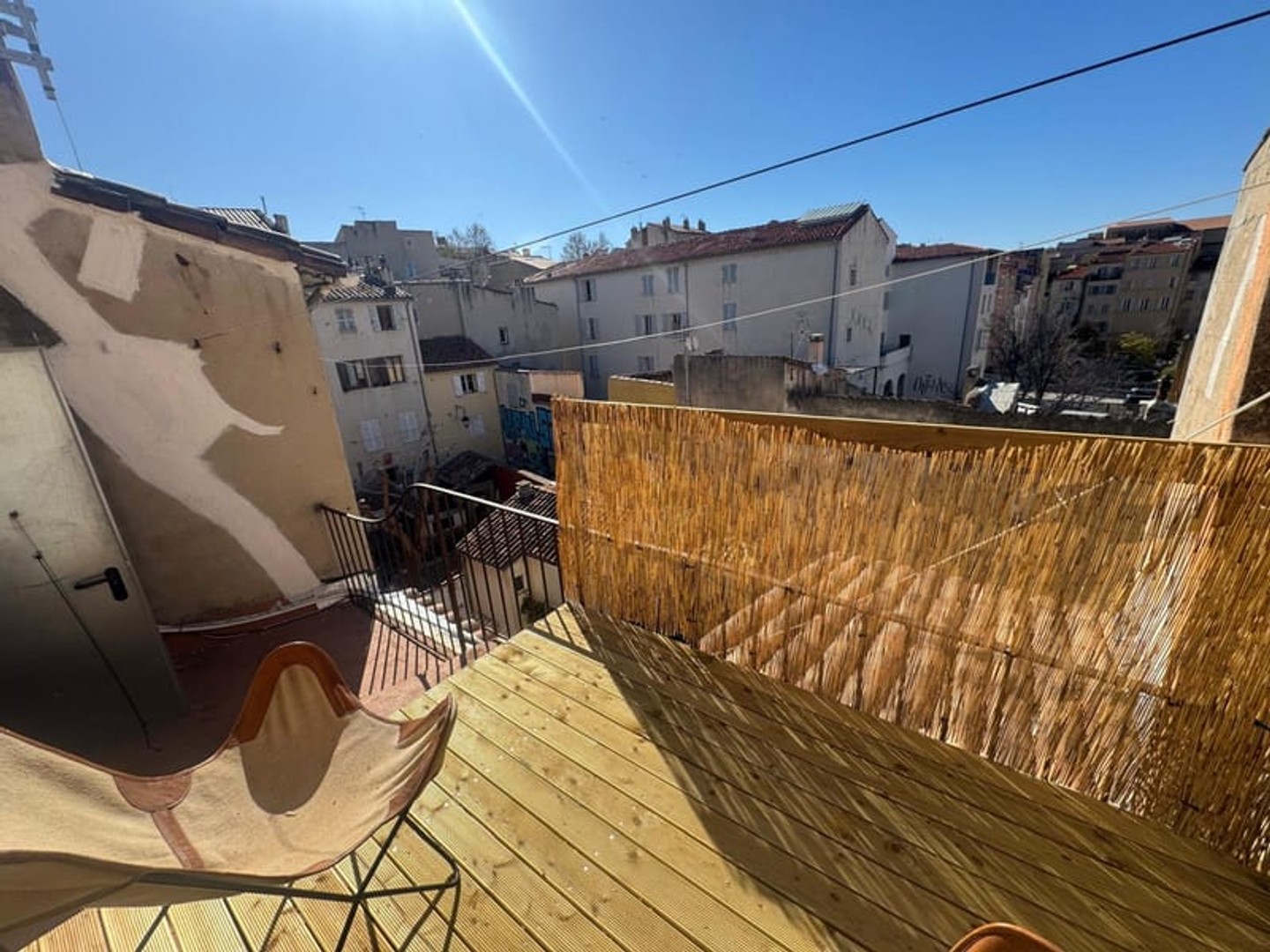 T2 QUARTIER PANIER A MARSEILLE