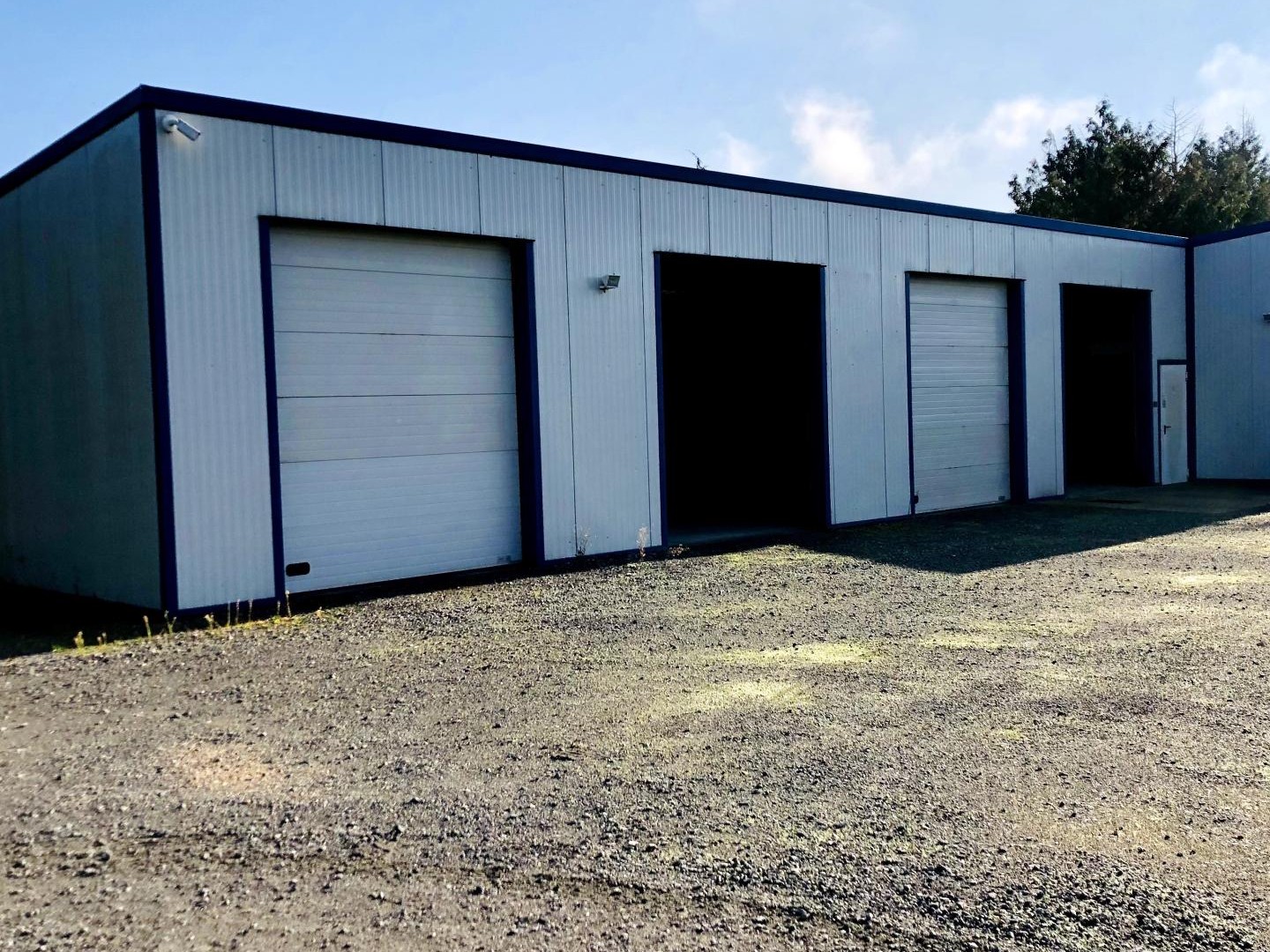 Commerce 2 pièces 300 m²