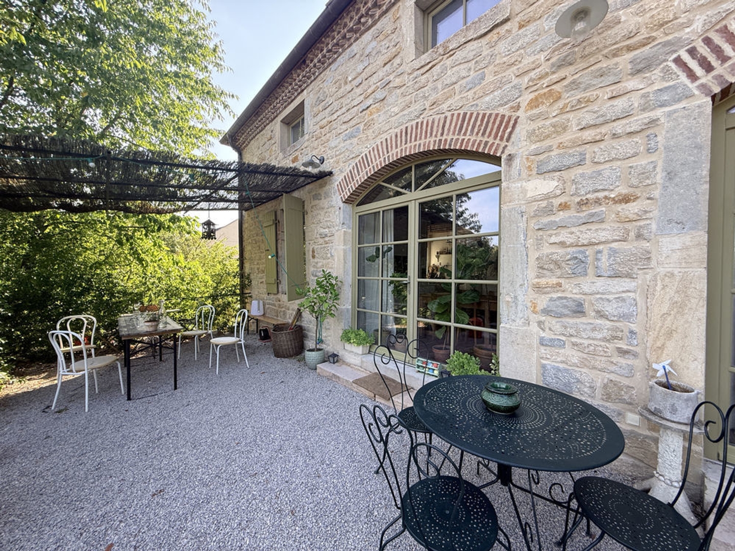 Maison à vendre - 9 pièces - 292m2 - Louhans (71500)
