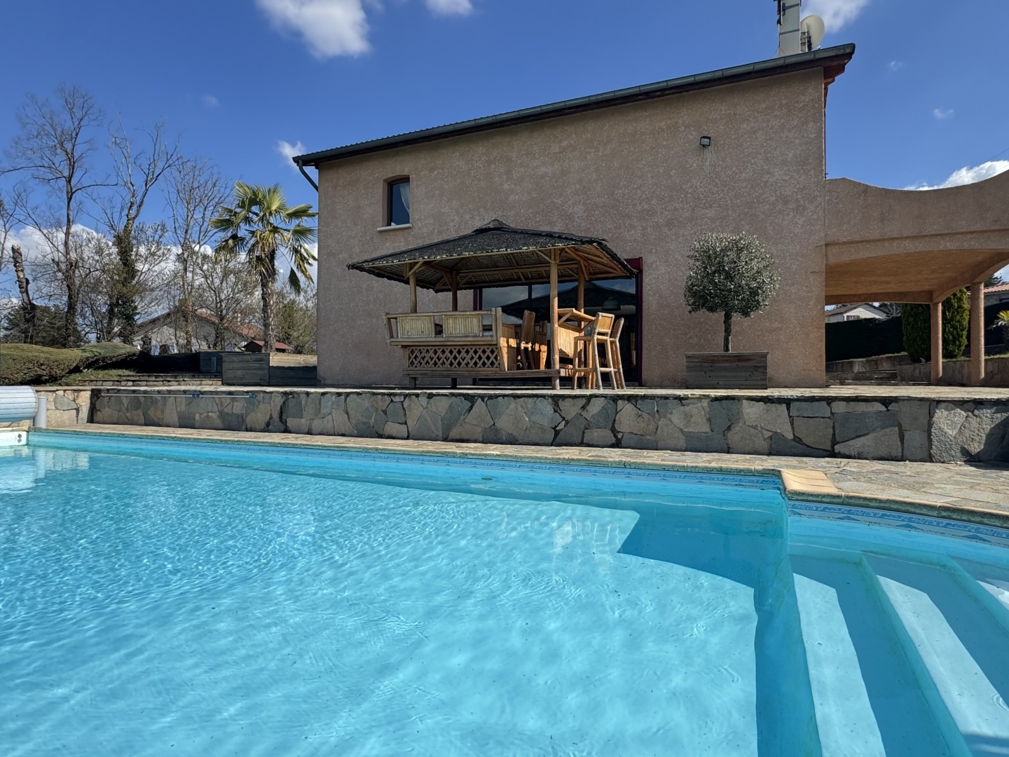 SAINT JUST SAINTT RAMBERT MAISON DE 190M² SUR 3788M² DE TERRAIN CONSTRUCTIBLE