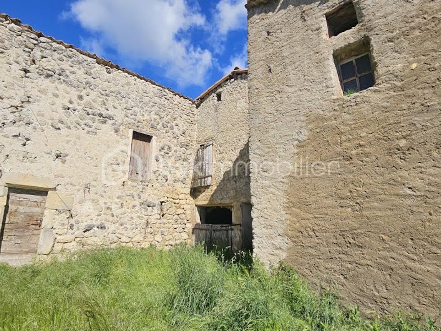 Maison 6 pièces 340 m²