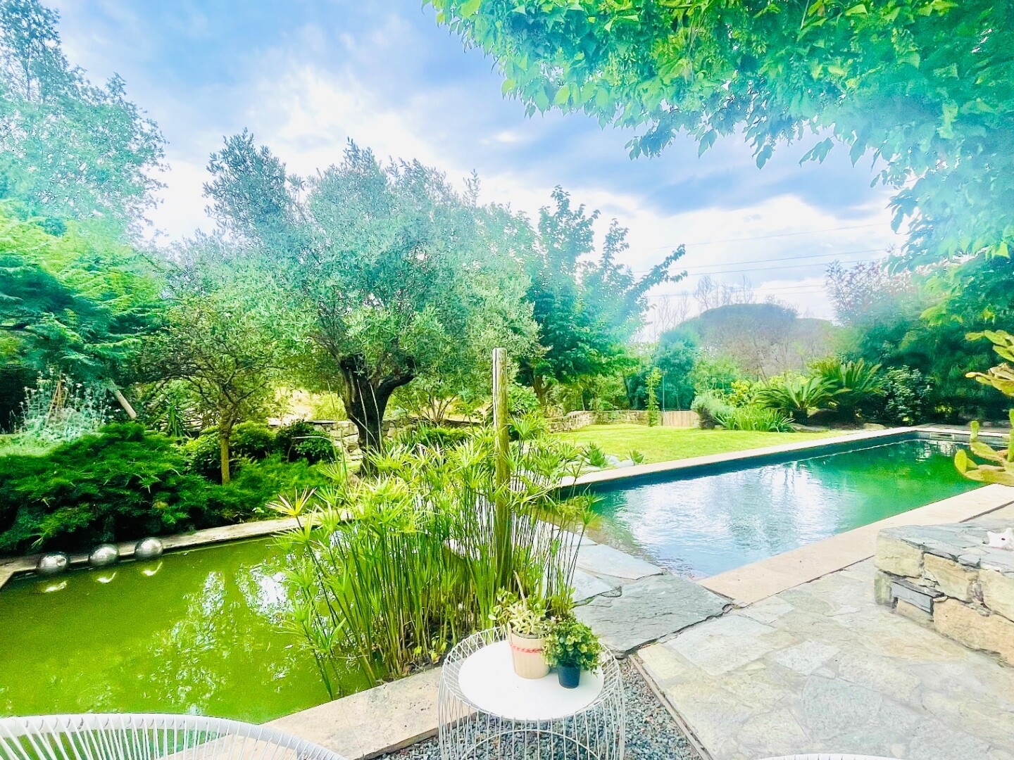 Maison à vendre - 7 pièces - 223m2 - Fréjus (83600)