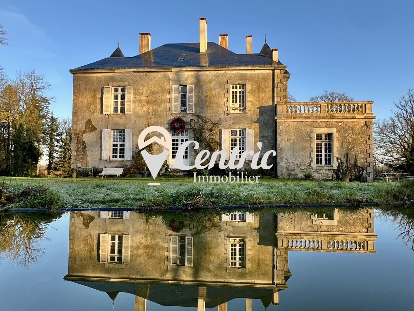 Chateau et son parc arboré