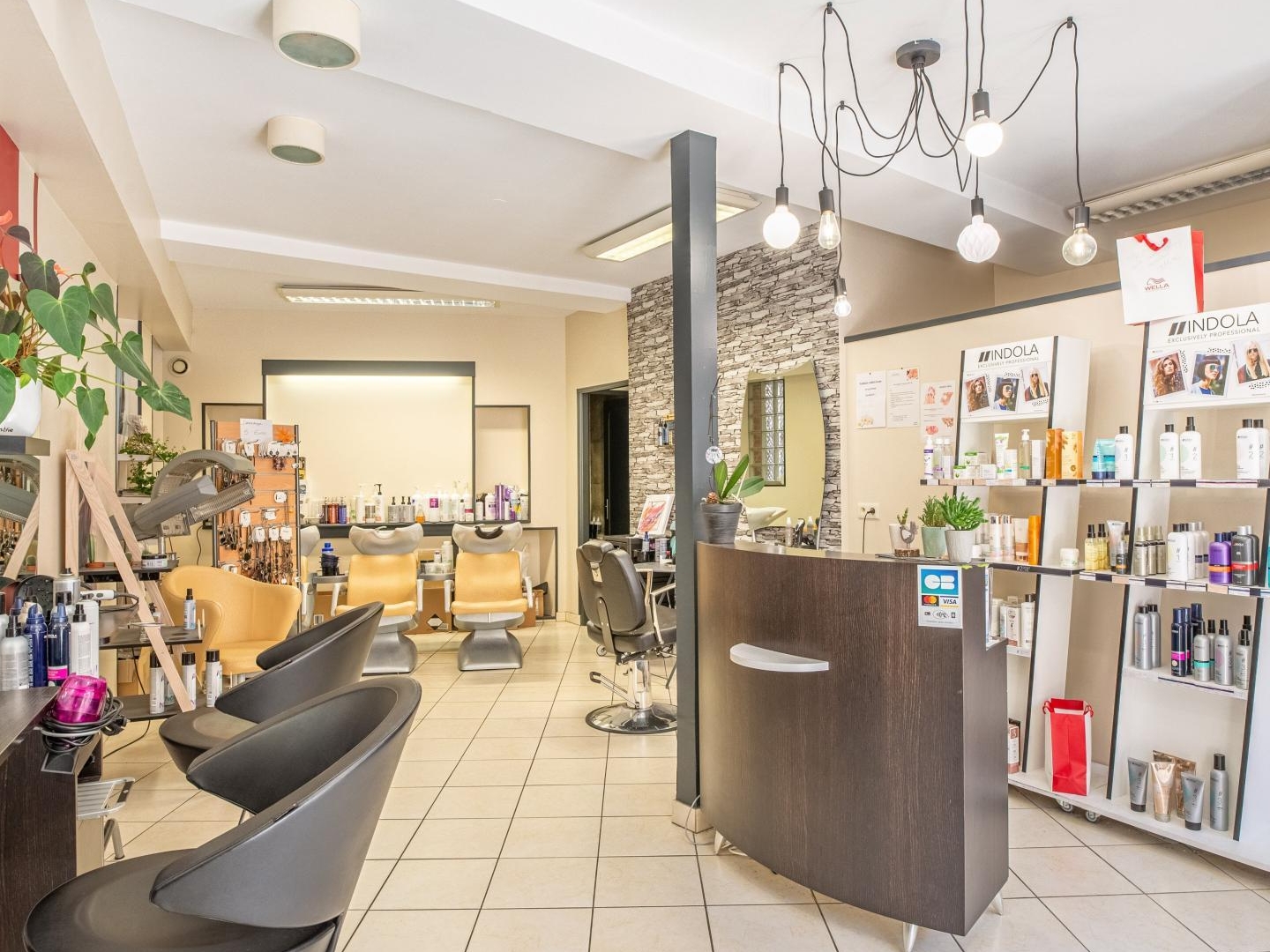 Fonds de commerce salon de coiffure, Le Bourgneuf la Forêt