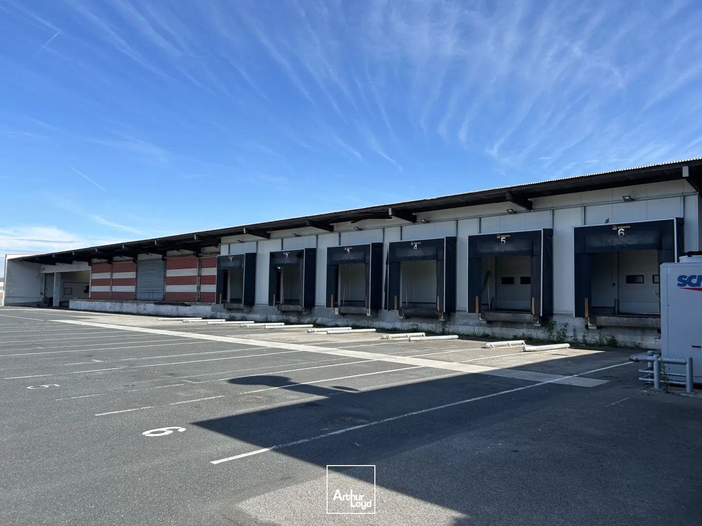 Entrepôt logistique à vendre à Vallet - grande surface et extension possible