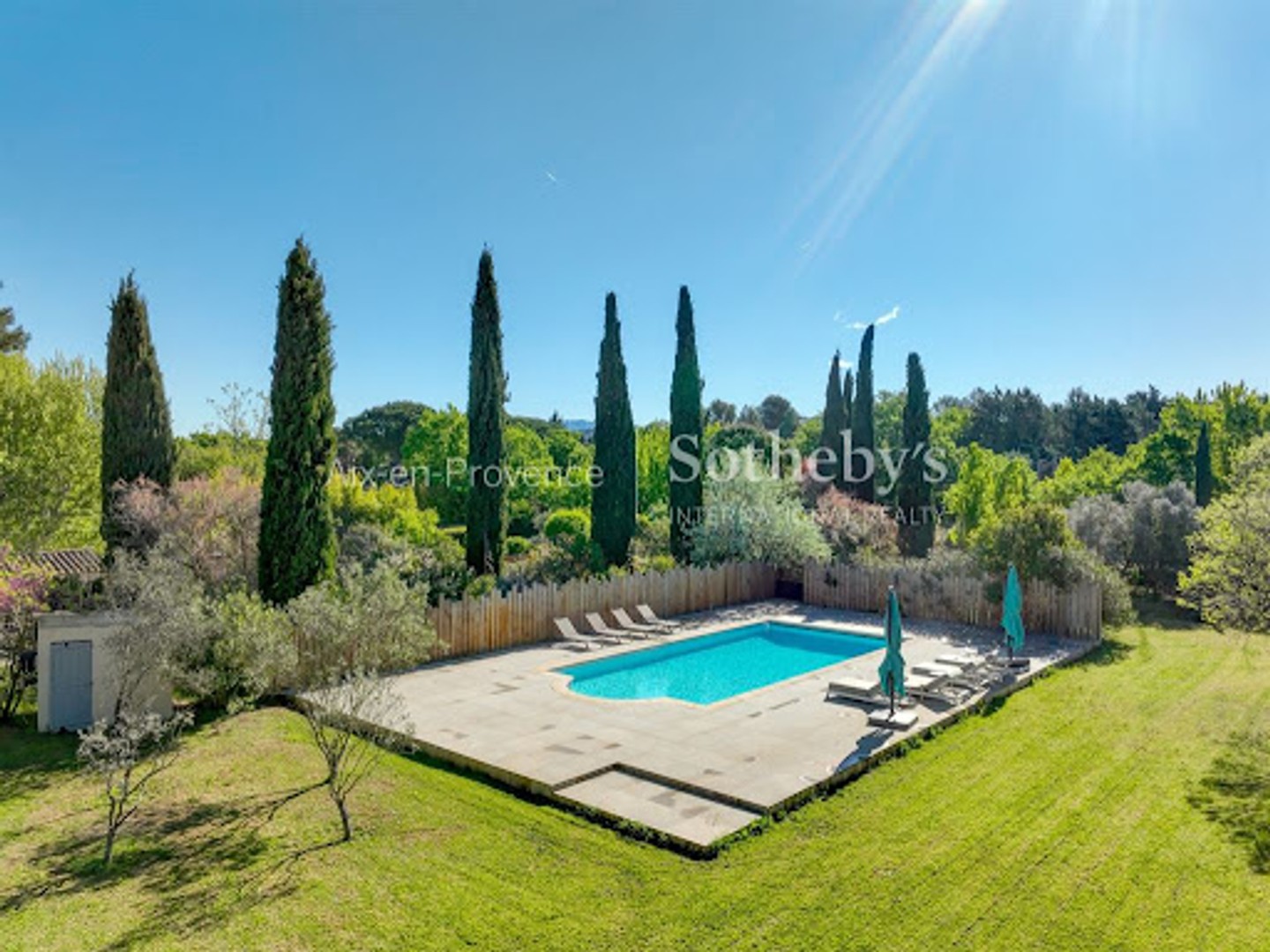 Maison 11 pièces 729 m²