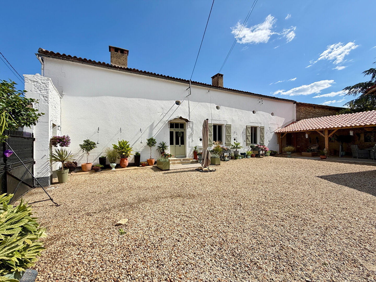 Maison de campagne de caractère avec dépendances et potentiel chambres d'hôtes