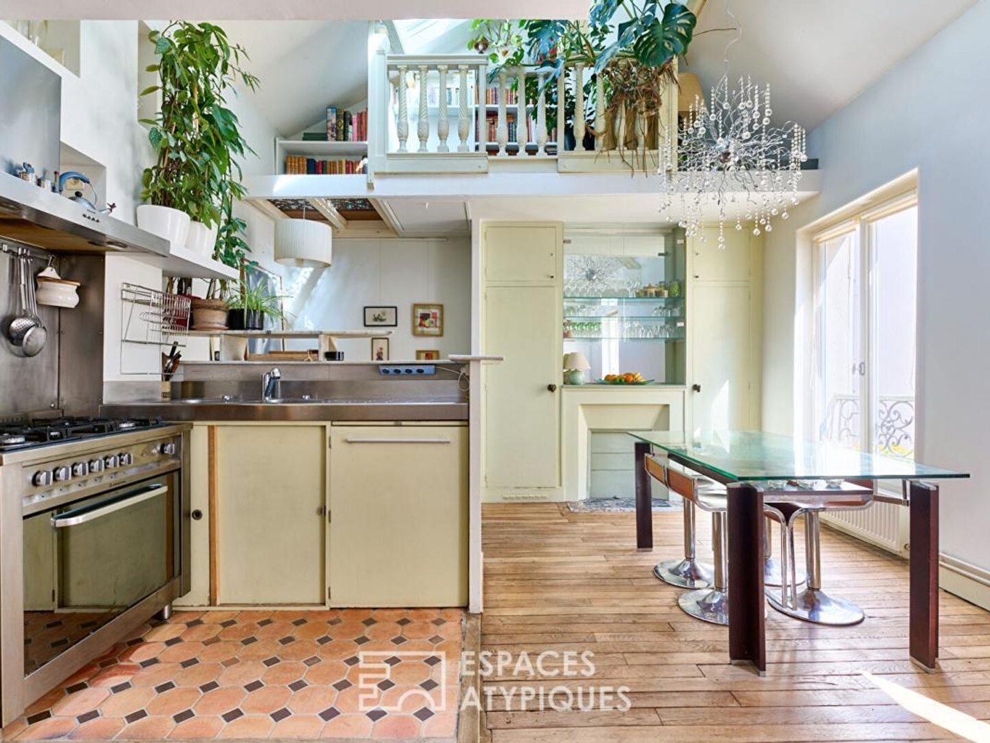 Vends maison individuelle - 90 m² - 4 pièces, 2 chambres - Paris