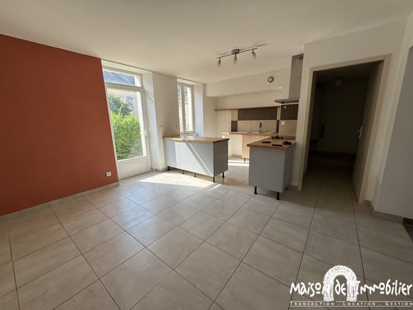 Immeuble à vendre - 3 pièces - 100m2 - Val-De-Cognac (16370)