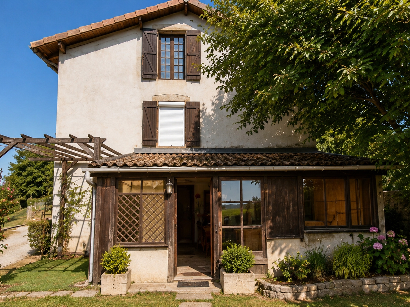 Charmante maison de 117 m2 Un véritable cocon de tranquillité à Rochechouart