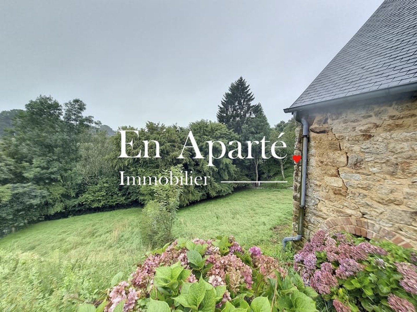 Bâtiment 122m2, la Haye Pesnel