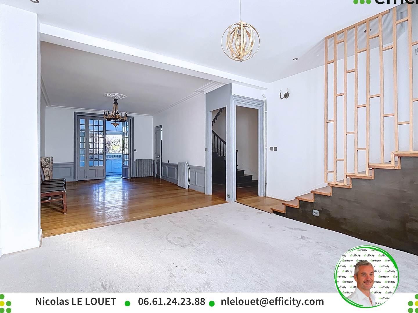 Maison 9 pièces 250 m²