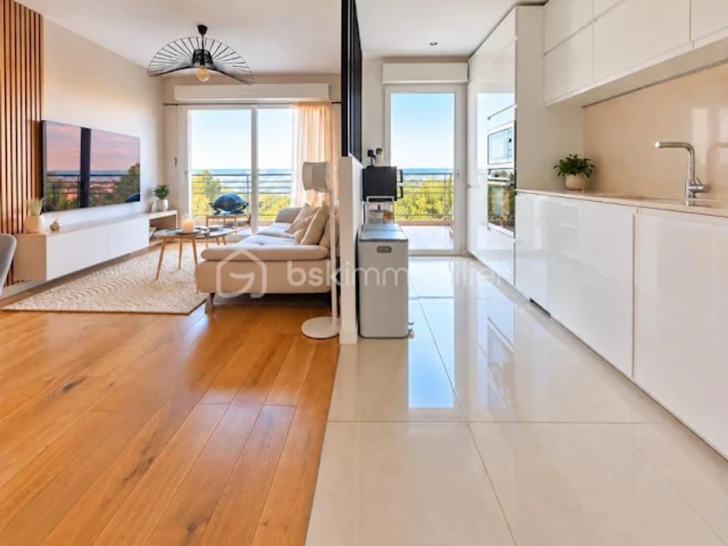 Appartement à vendre - 4 pièces - 79m2 - Saint-Laurent-Du-Var (06700)