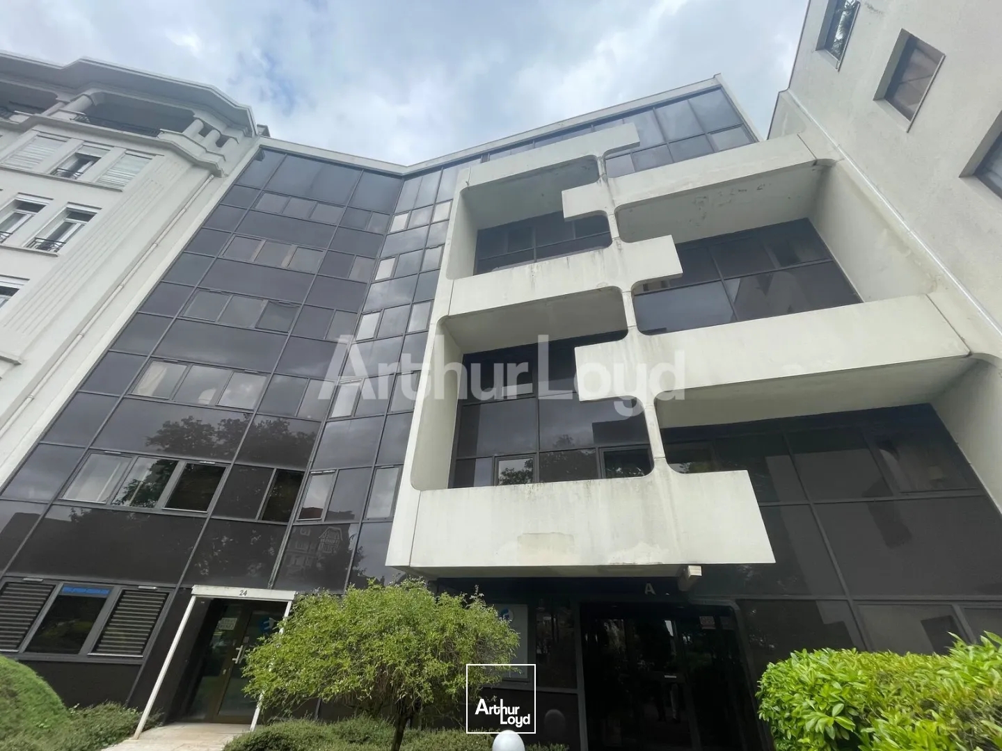 Bureaux à vendre ou à louer à Marcq-en-Baroeul avec parkings privatifs