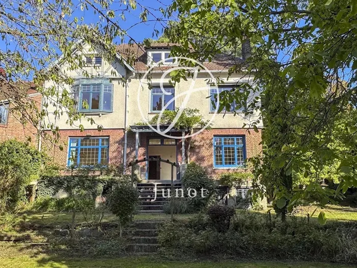 Maison 11 pièces 285 m²