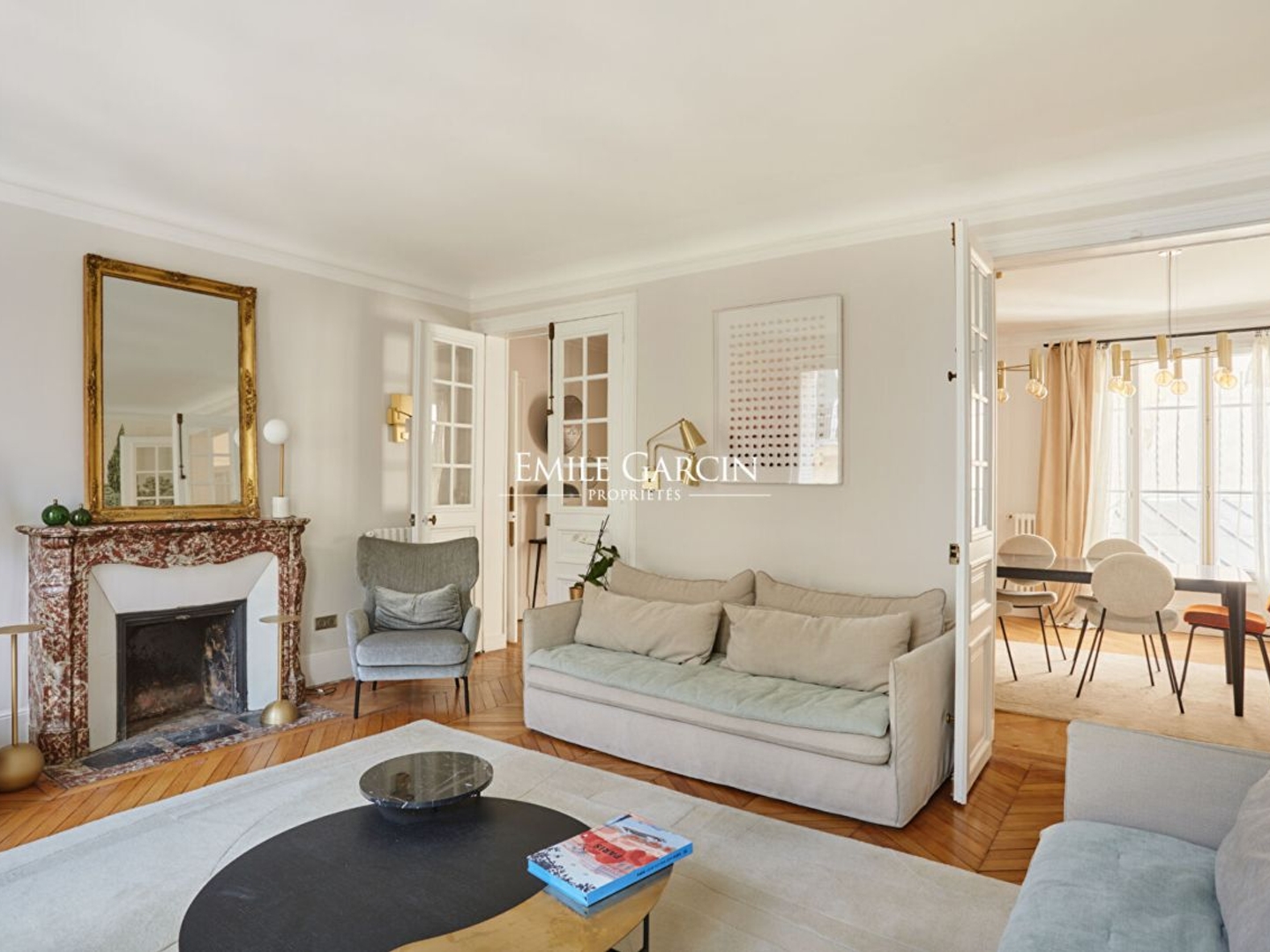 A VENDRE - Appartement - Paris - 75002 - Opéra - Palais Royal - 4 pièces - 2 chambres - 110 m²