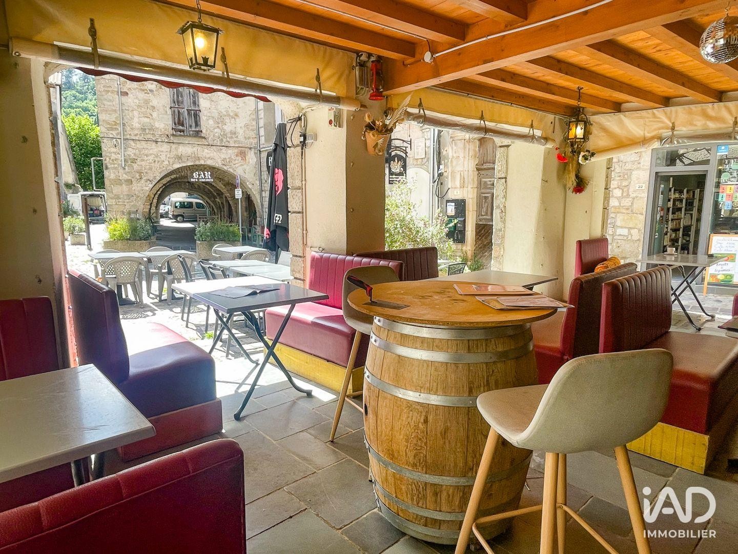 Local commercial 136 m²