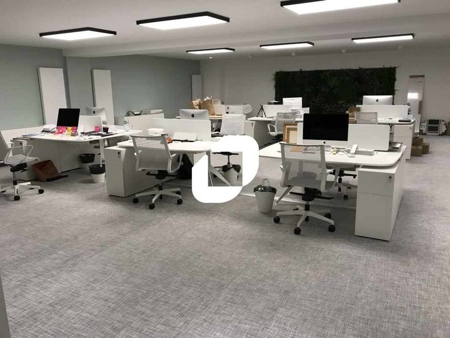 Bureaux et Activités - A VENDRE OU A LOUER - 983 m² non divisibles