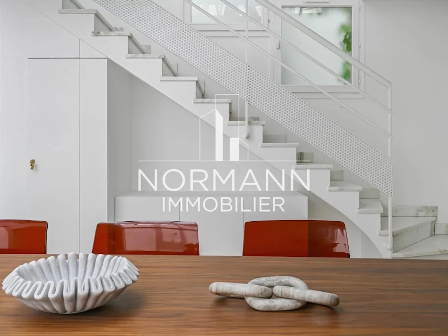 Maison 9 pièces 255 m²