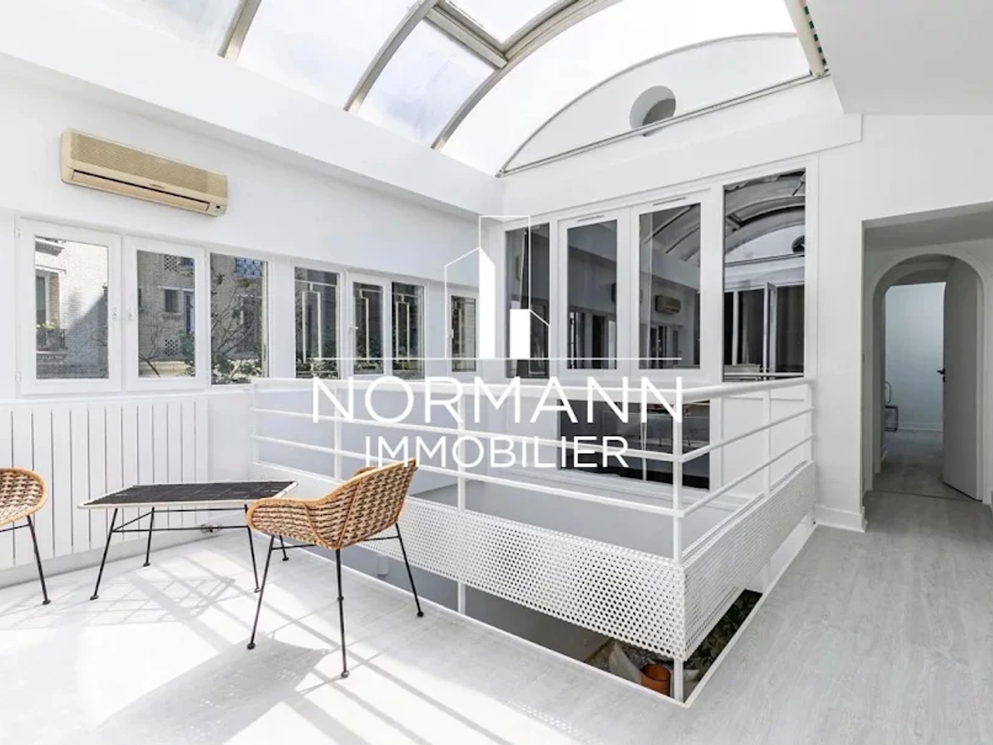 Maison à vendre - 9 pièces - 255m2 - Paris 15e (75015)
