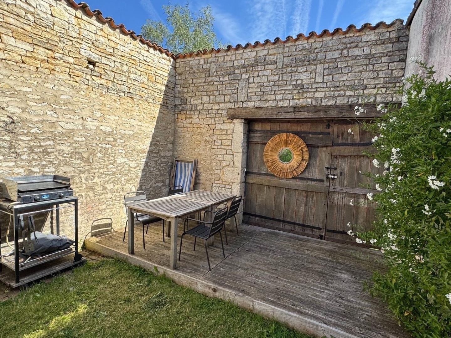 Maison à vendre - 3 pièces - 101m2 - Mansle-Les-Fontaines (16230)