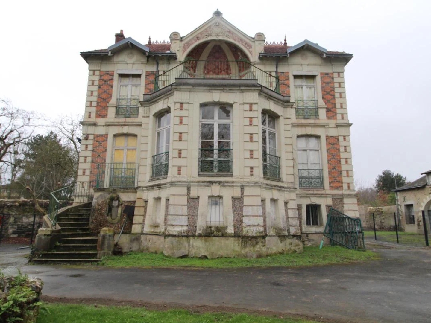 Maison 9 pièces 250 m²