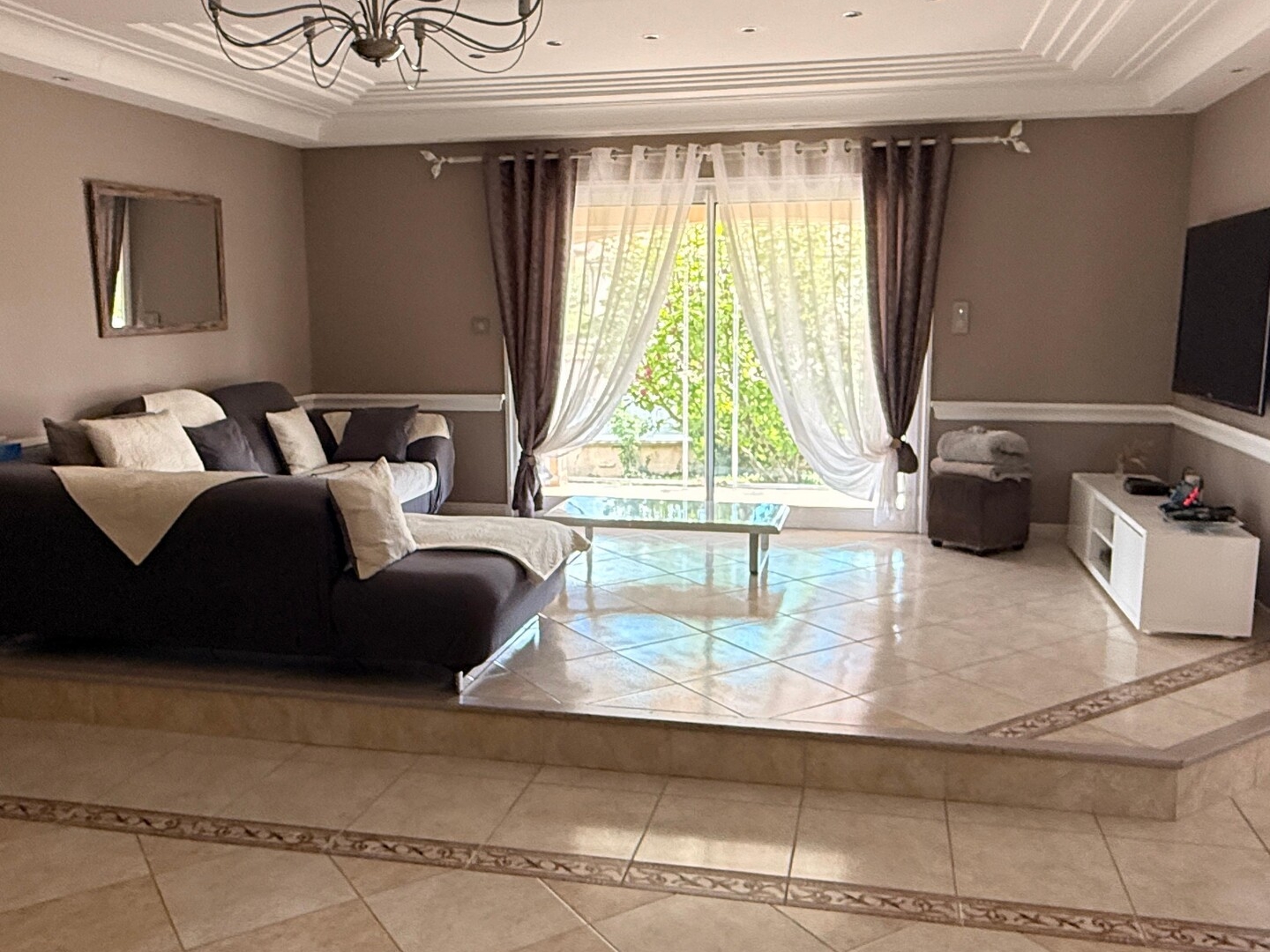 Maison à vendre - 8 pièces - 254m2 - Boulazac Isle Man... (24750)